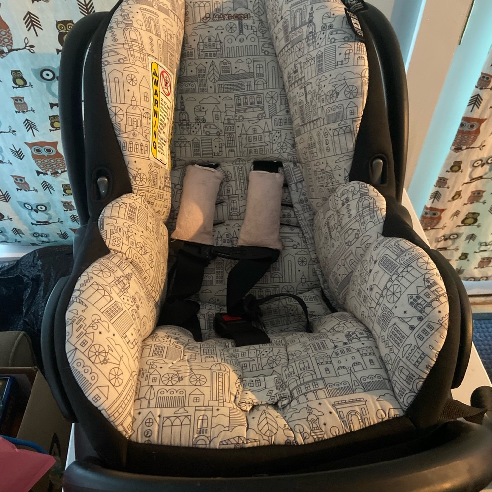 Maxi Cosi infant car seat
